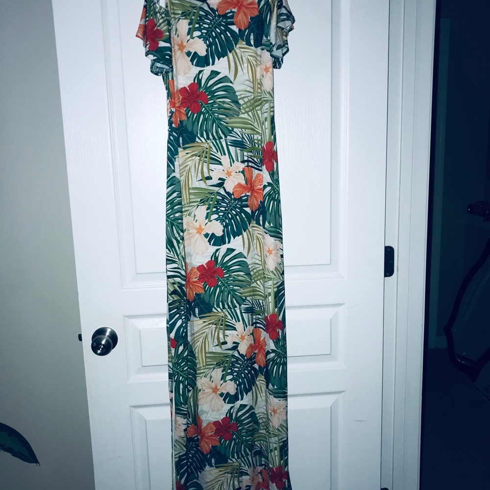 "NEW " QUIZ DRESS - Picture 2 of 7